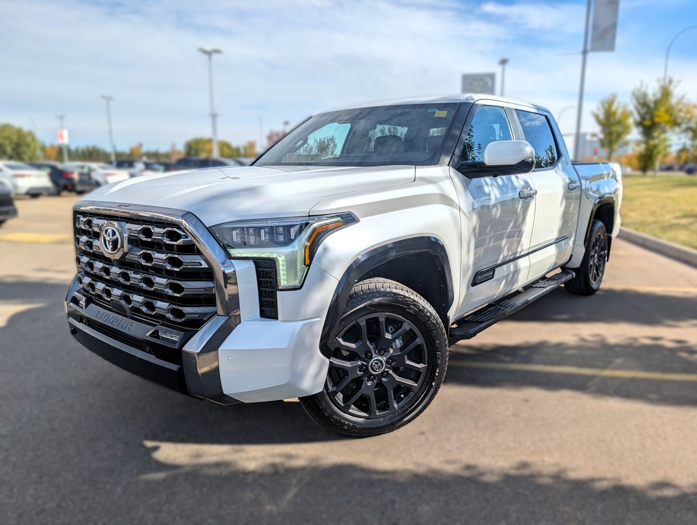 2024 Toyota Tundra - photo 2