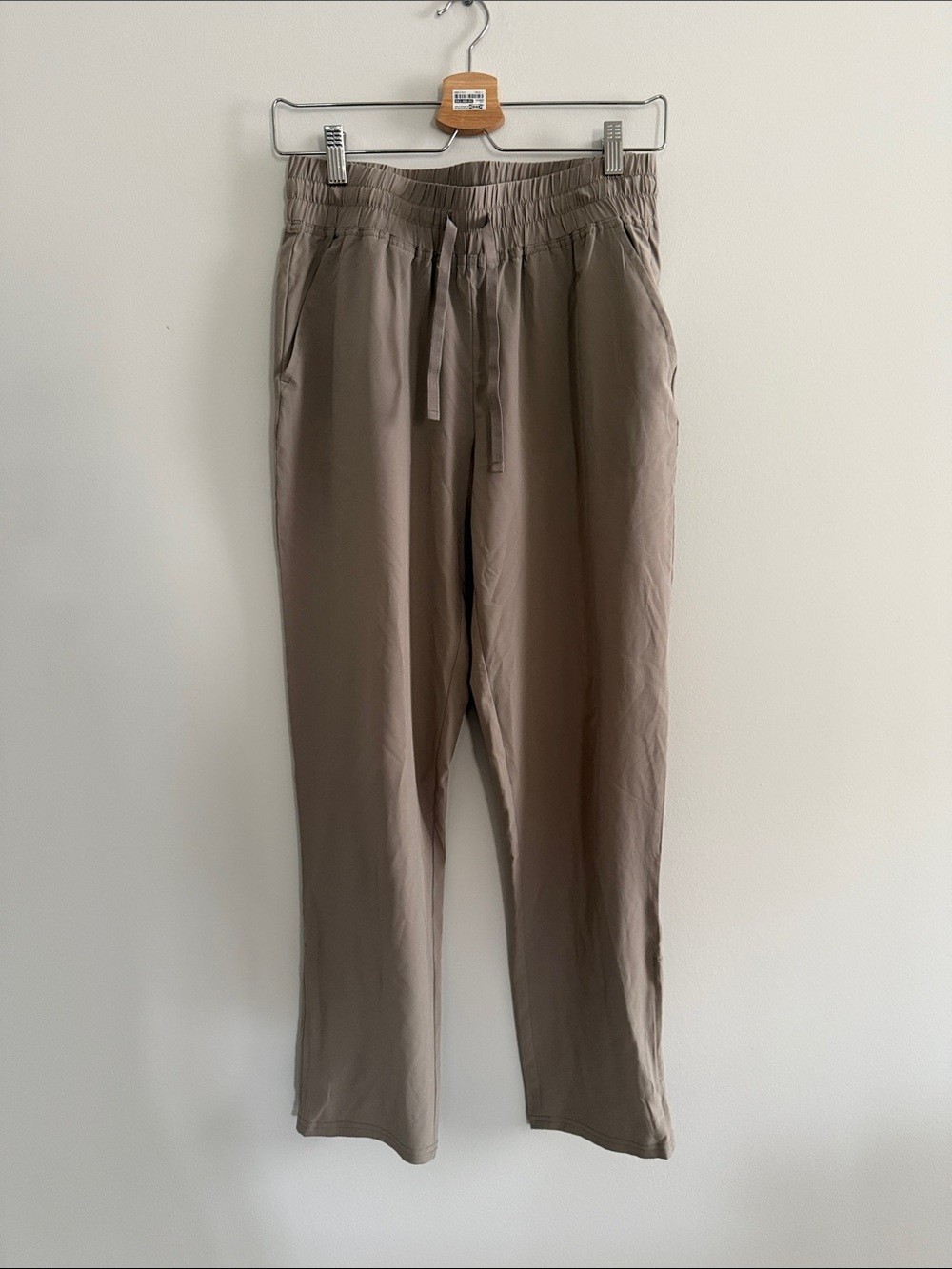 Women's Drawstring Joggers in Taupe