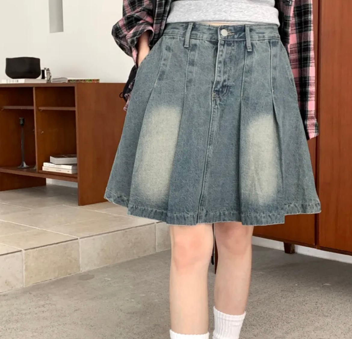 Pleated Denim Skirt Light Wash - photo 3