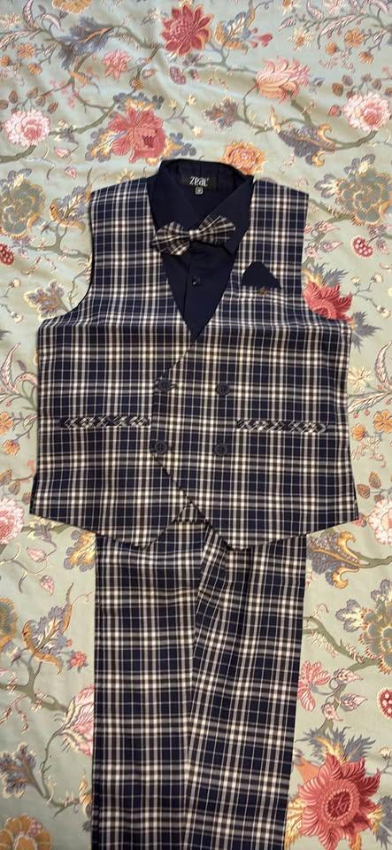 Plaid 3 Piece Suit Size10 for Boy 11-12 yrs - photo 2