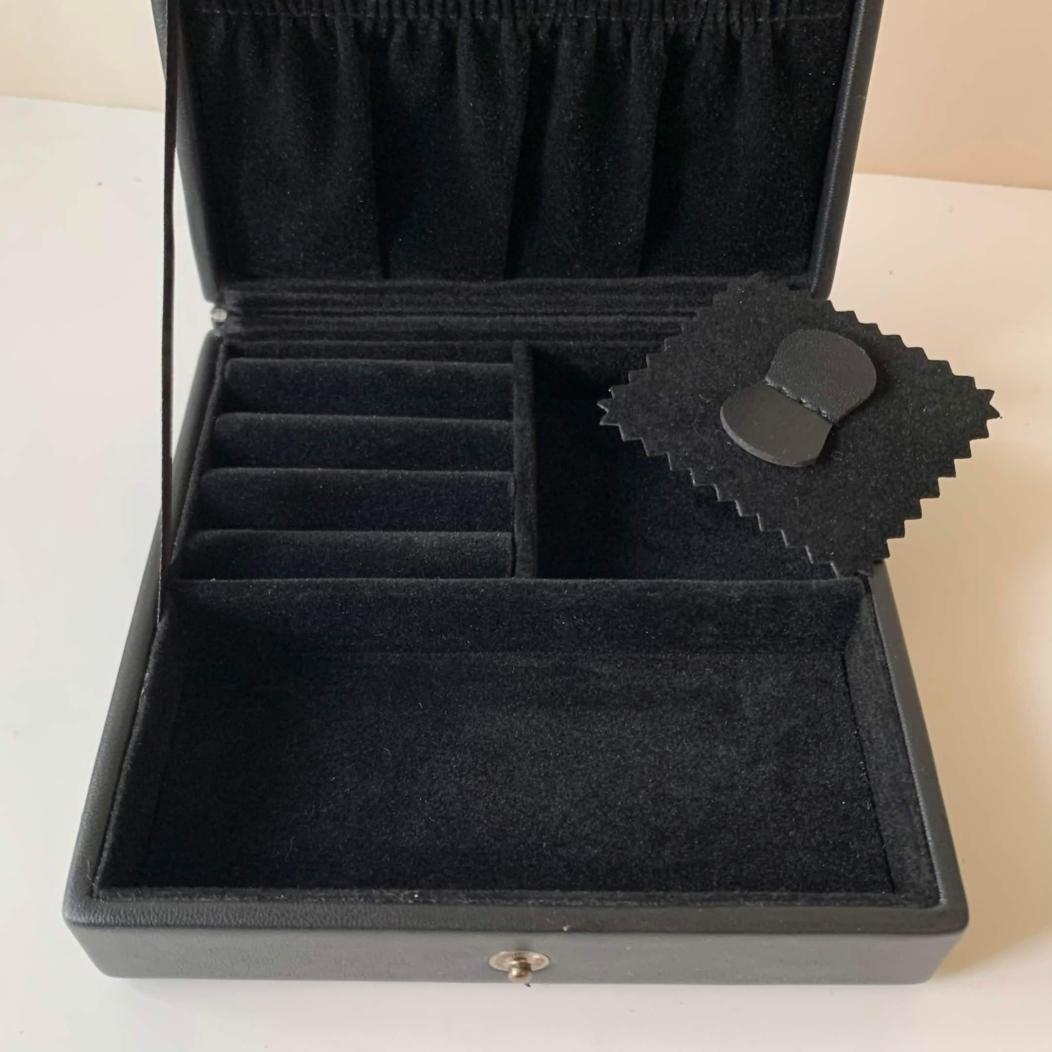 Travel Jewelry Case - photo 4