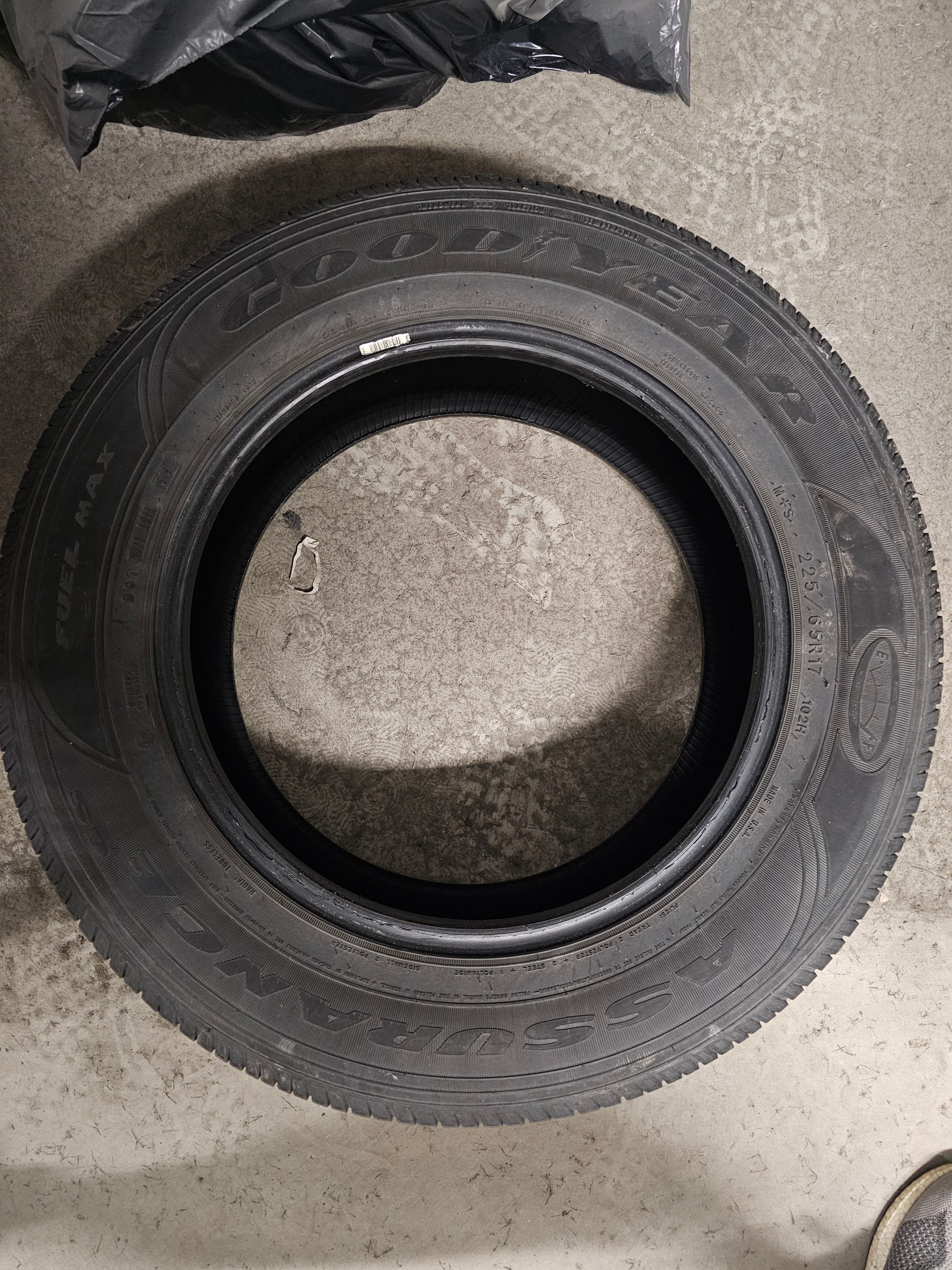 Goodyear Assurance CS Fuel Max 225 65R17 102H All Season Tires - photo 2