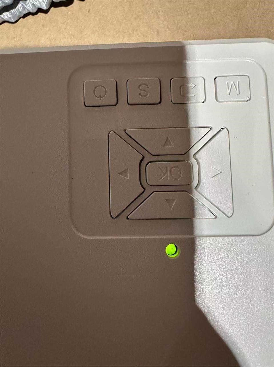 VicTsing BH400B WiFi Bluetooth Projector - photo 3