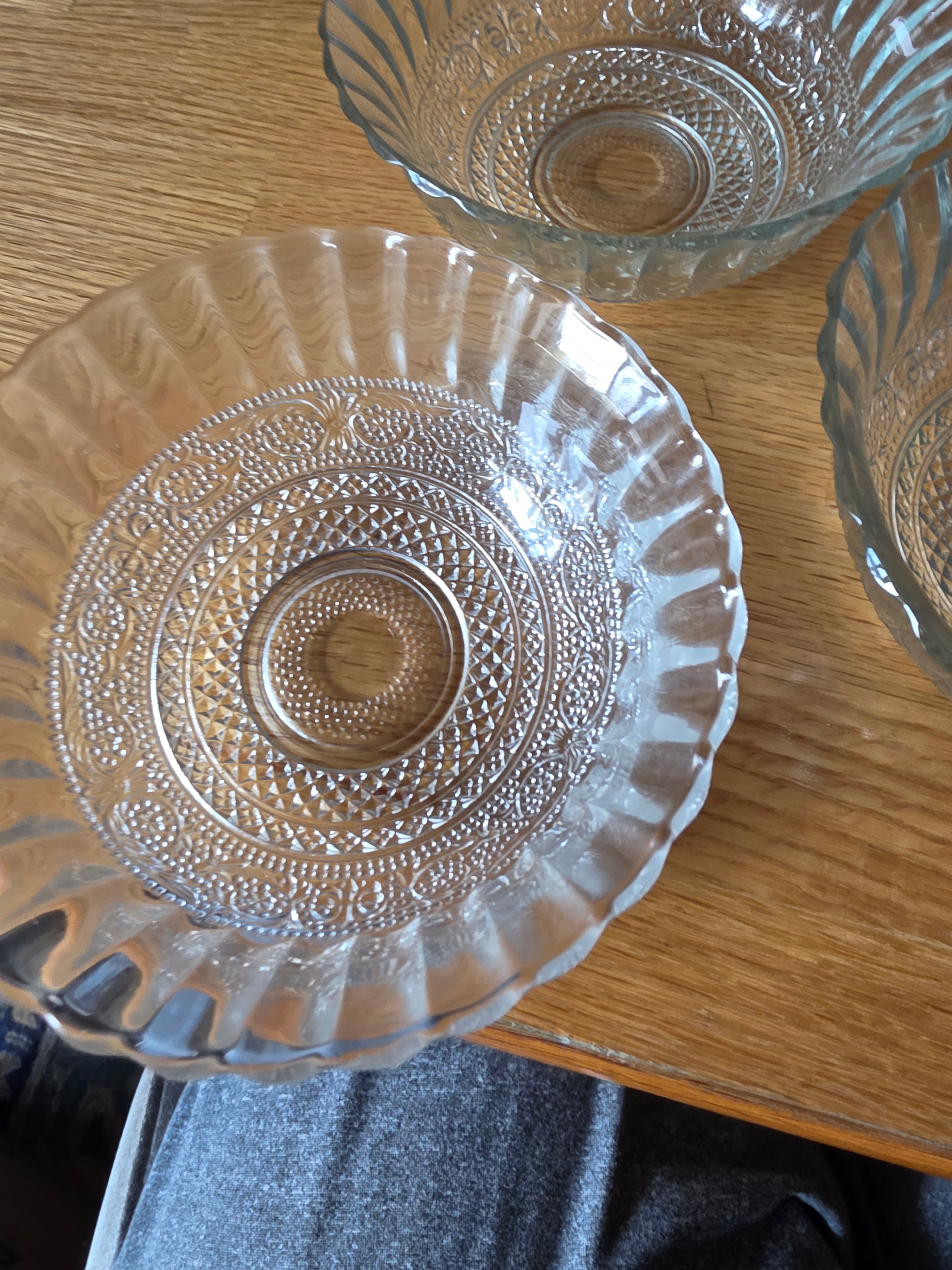 Set of 3 Vintage Clear Glass Bowls - photo 2