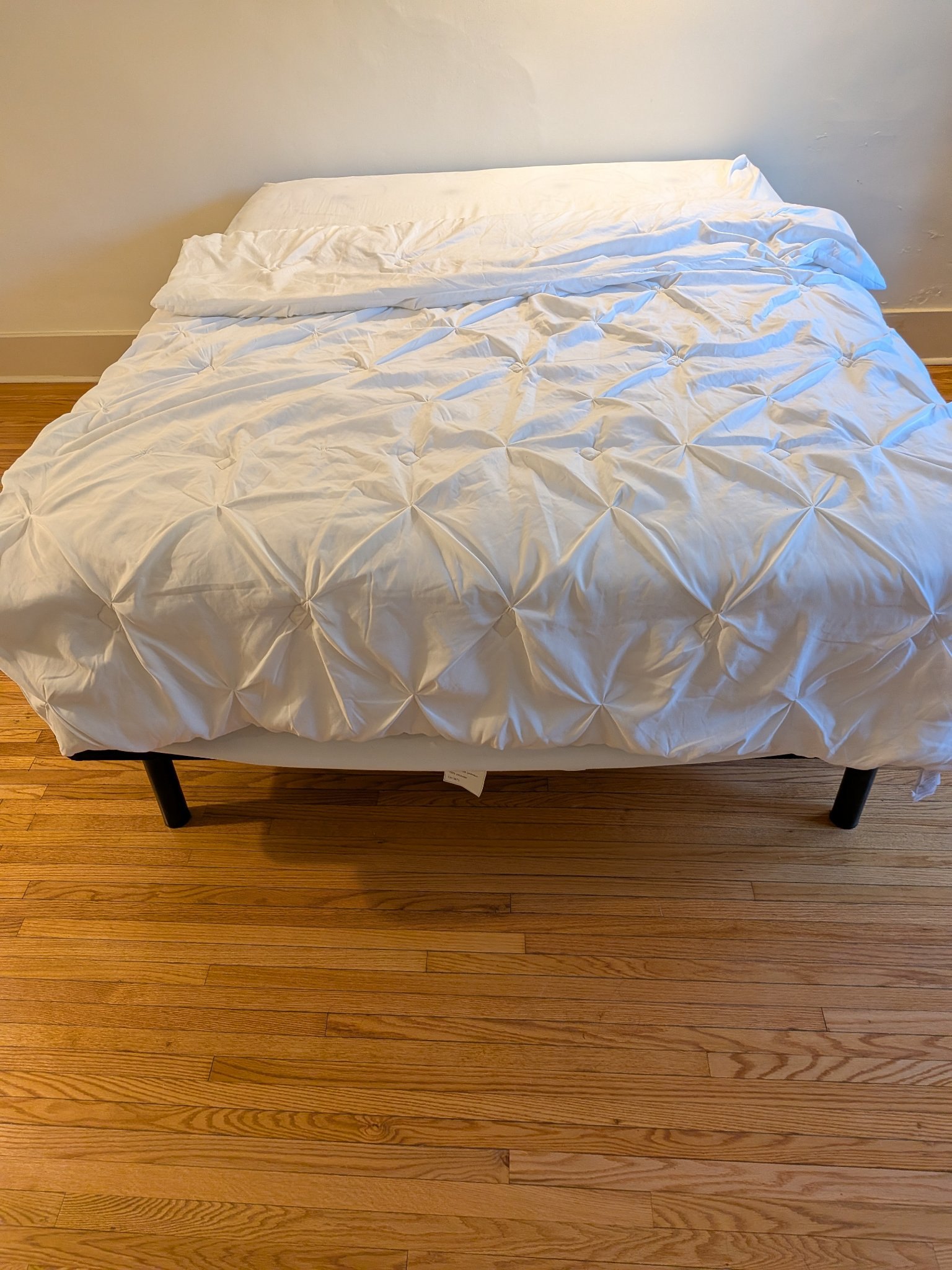 Set of 2 White Tufted Twin Comforters, Mainstays