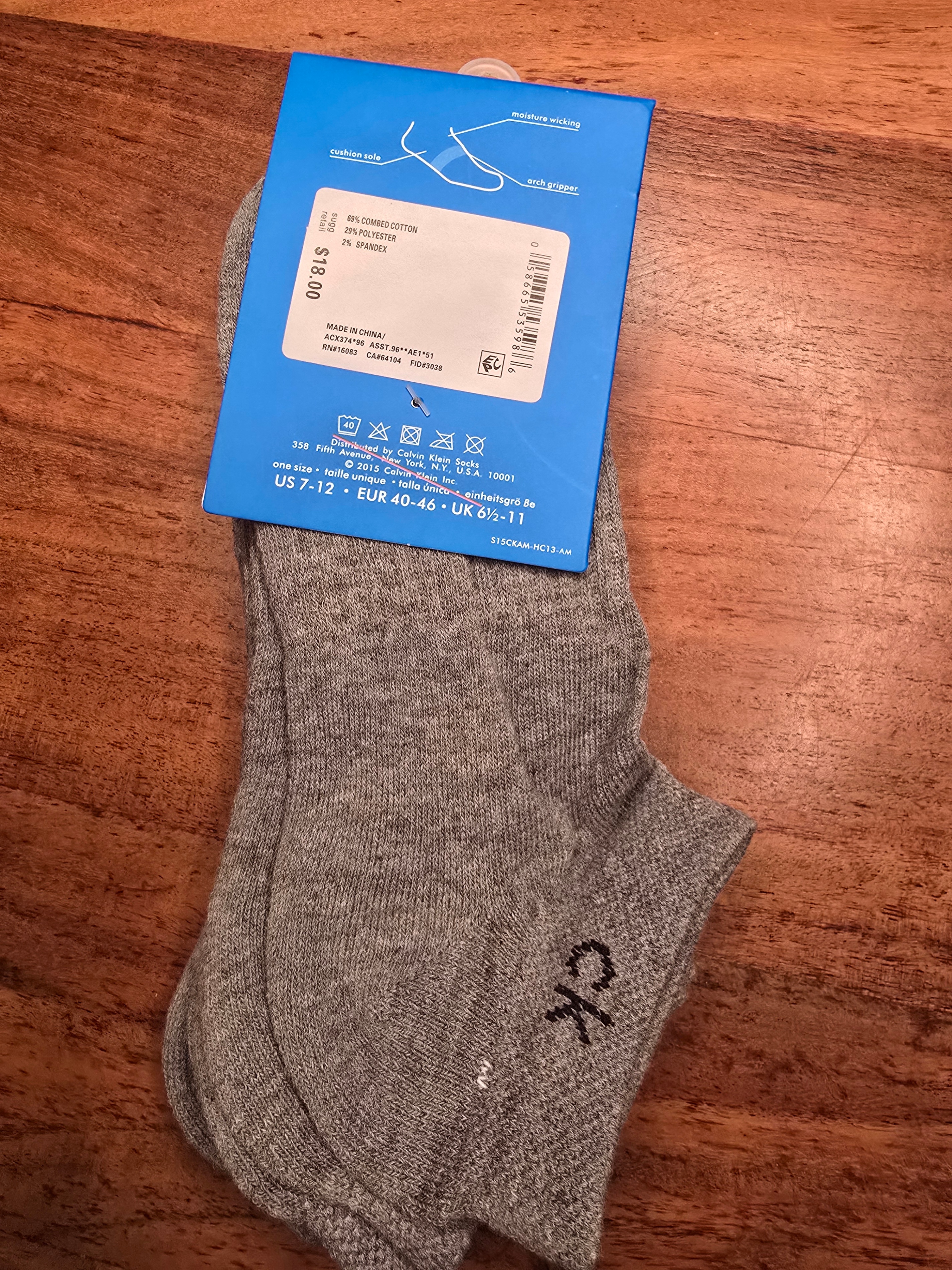 NEW Calvin Klein Men’s Athletic Socks – 3 Pairs