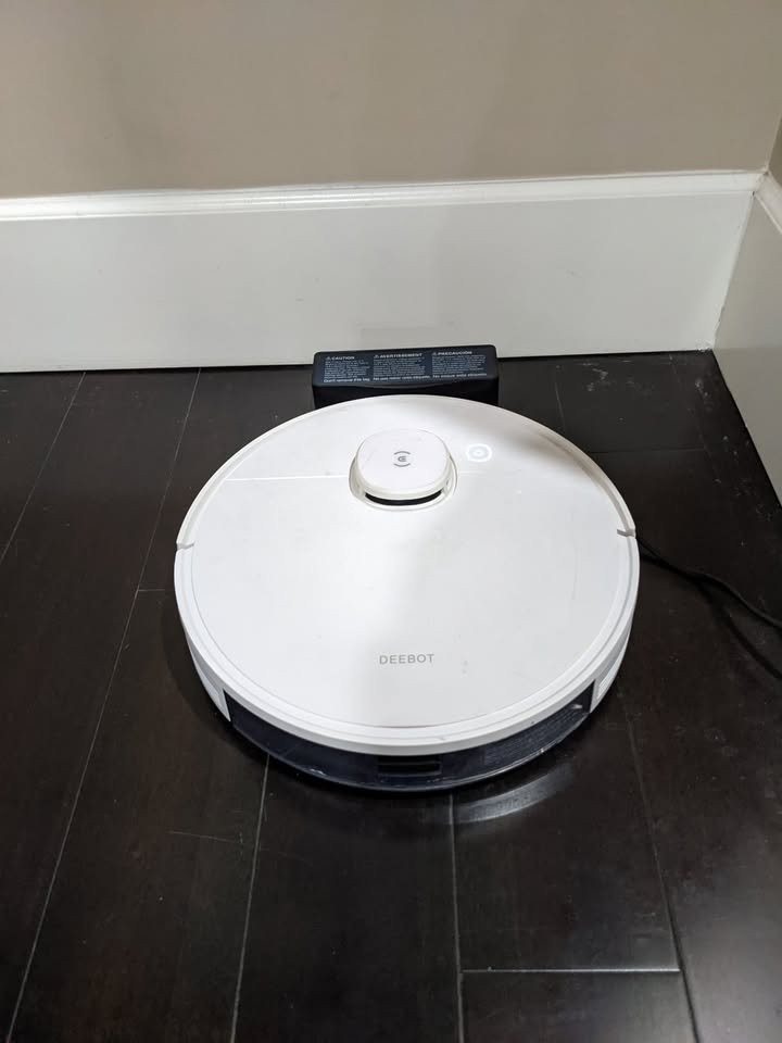 ECOVACS DEEBOT Robot Vacuum with Dock Base Charging Station