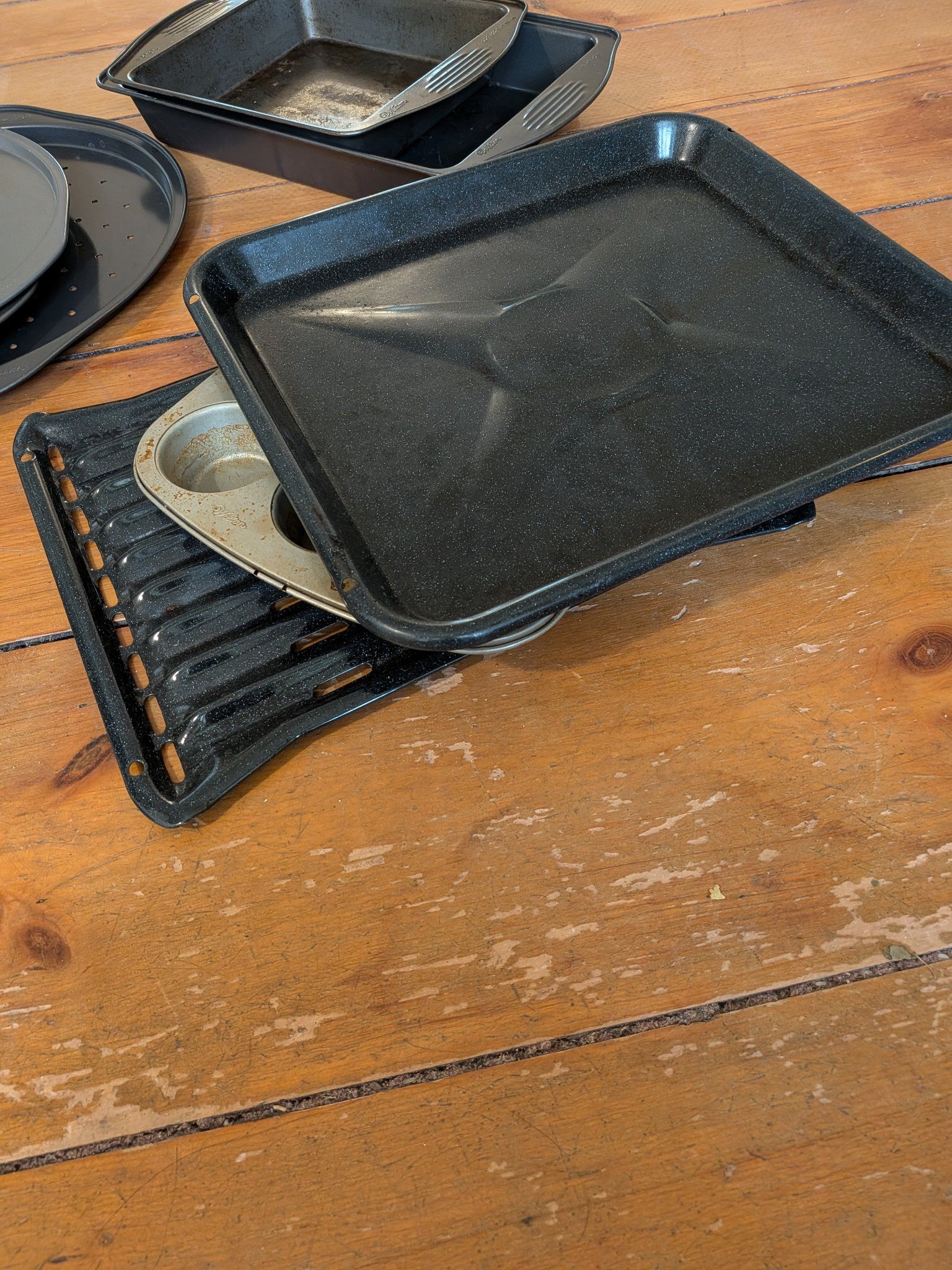 Baking Pans Lot, 9 Pieces - photo 3
