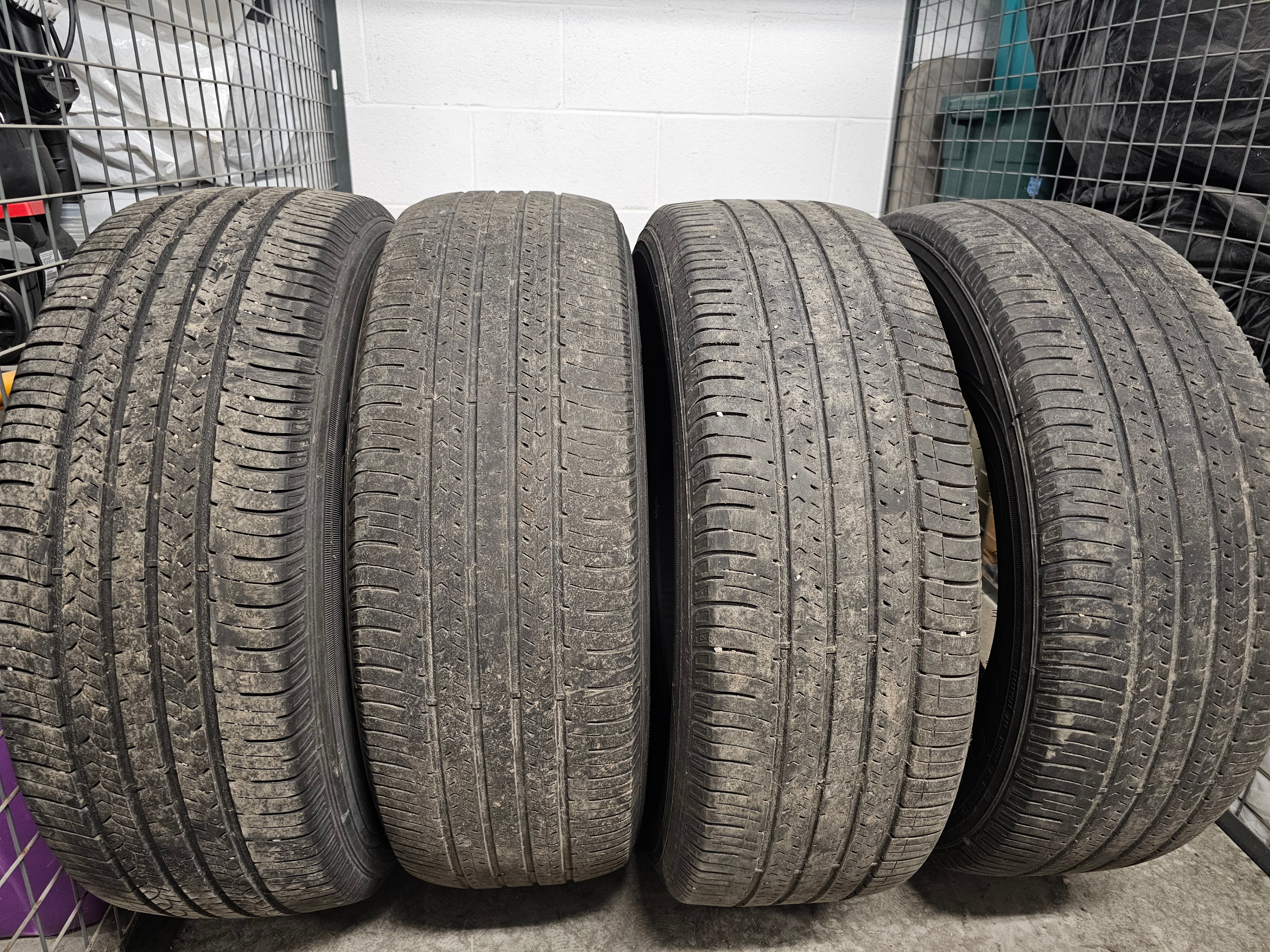 Goodyear Assurance CS Fuel Max 225 65R17 102H All Season Tires