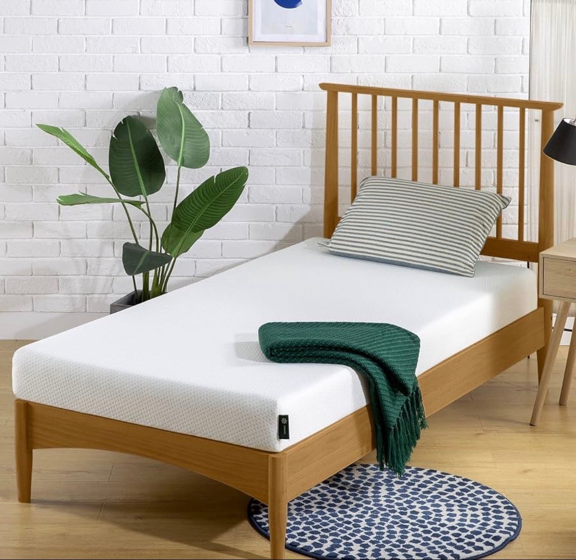 ZINUS 5-Inch Memory Foam Narrow Twin Mattress-Bunk Bed/RV (New)