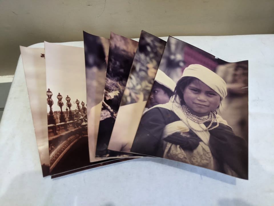 8 black-white photos, 4x6"