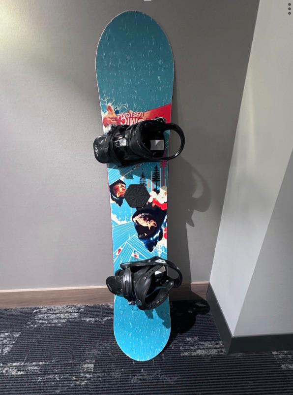Atomic Pivot 150 Snowboard