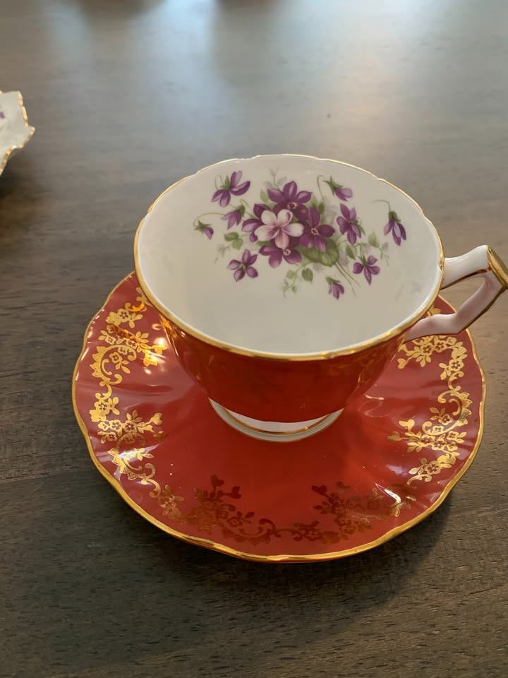 Vintage Aynsley Bone China Teacup and Saucer - photo 4