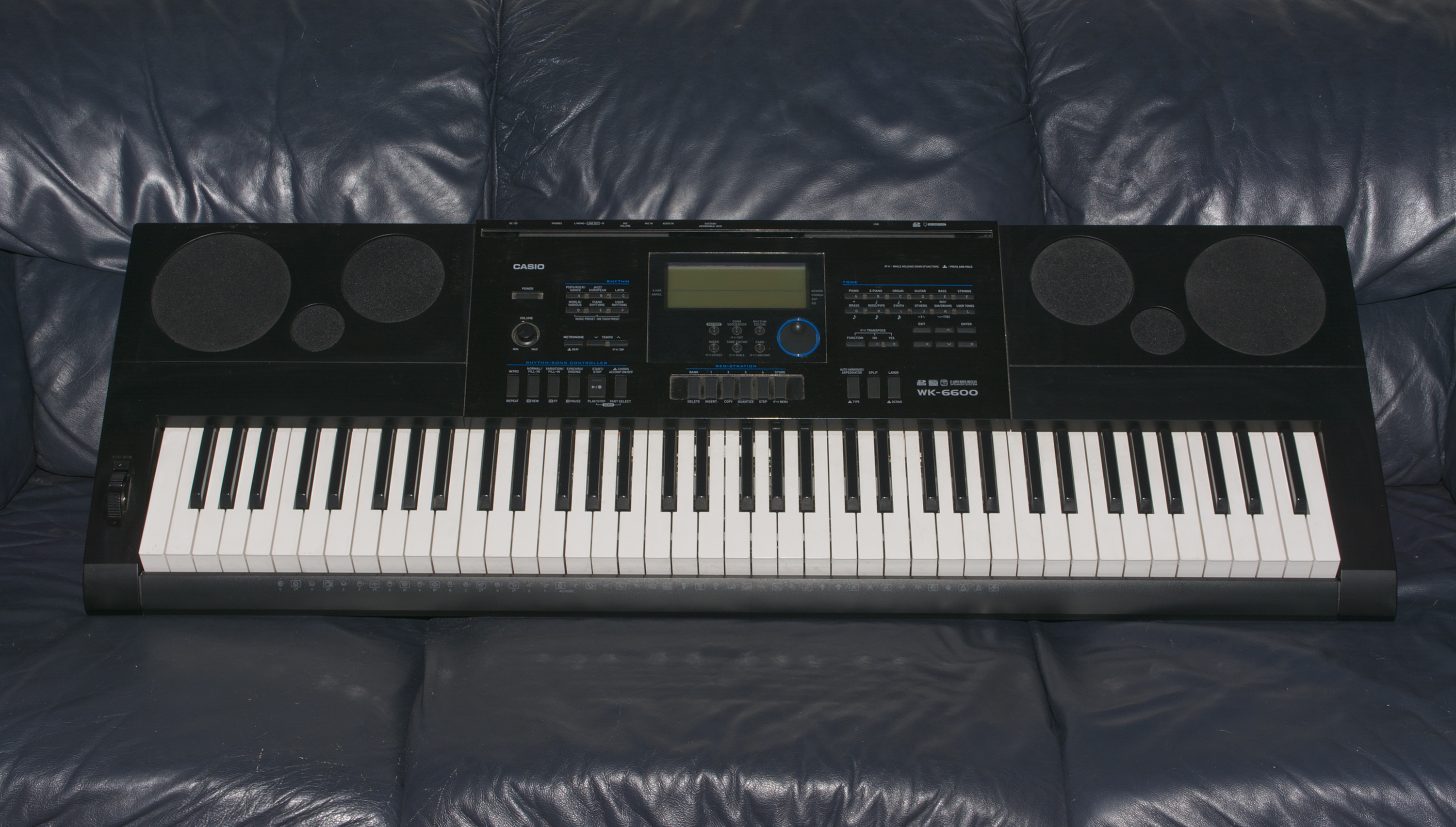 Casio WK 6600 76 Key Synth Arranger Piano in Great Condition!!