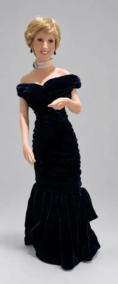 Princess Diana Porcelain Doll – Ashton-Drake Galleries with Box