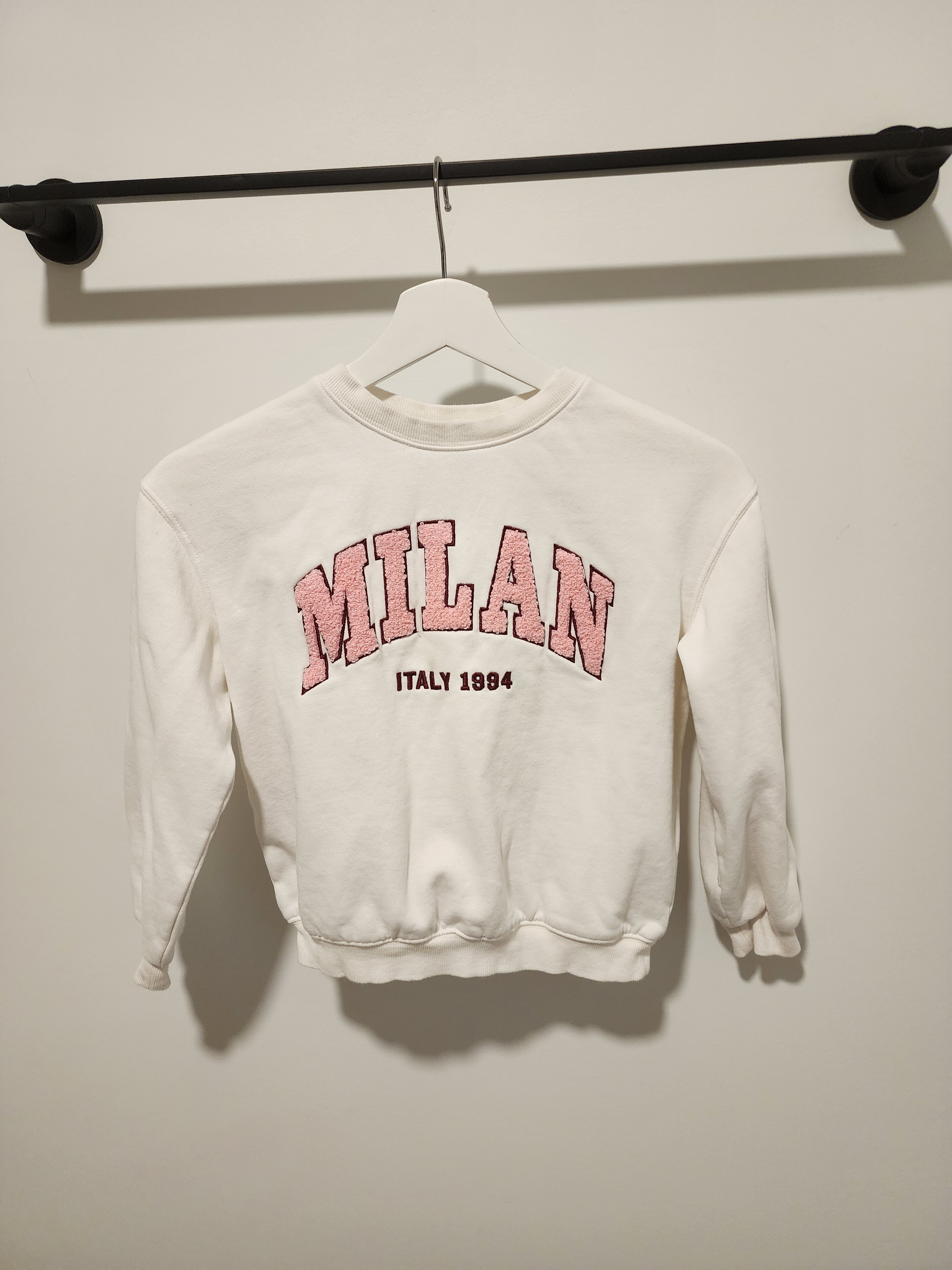 Kids age 6-8A sweater (Measurements in ad)