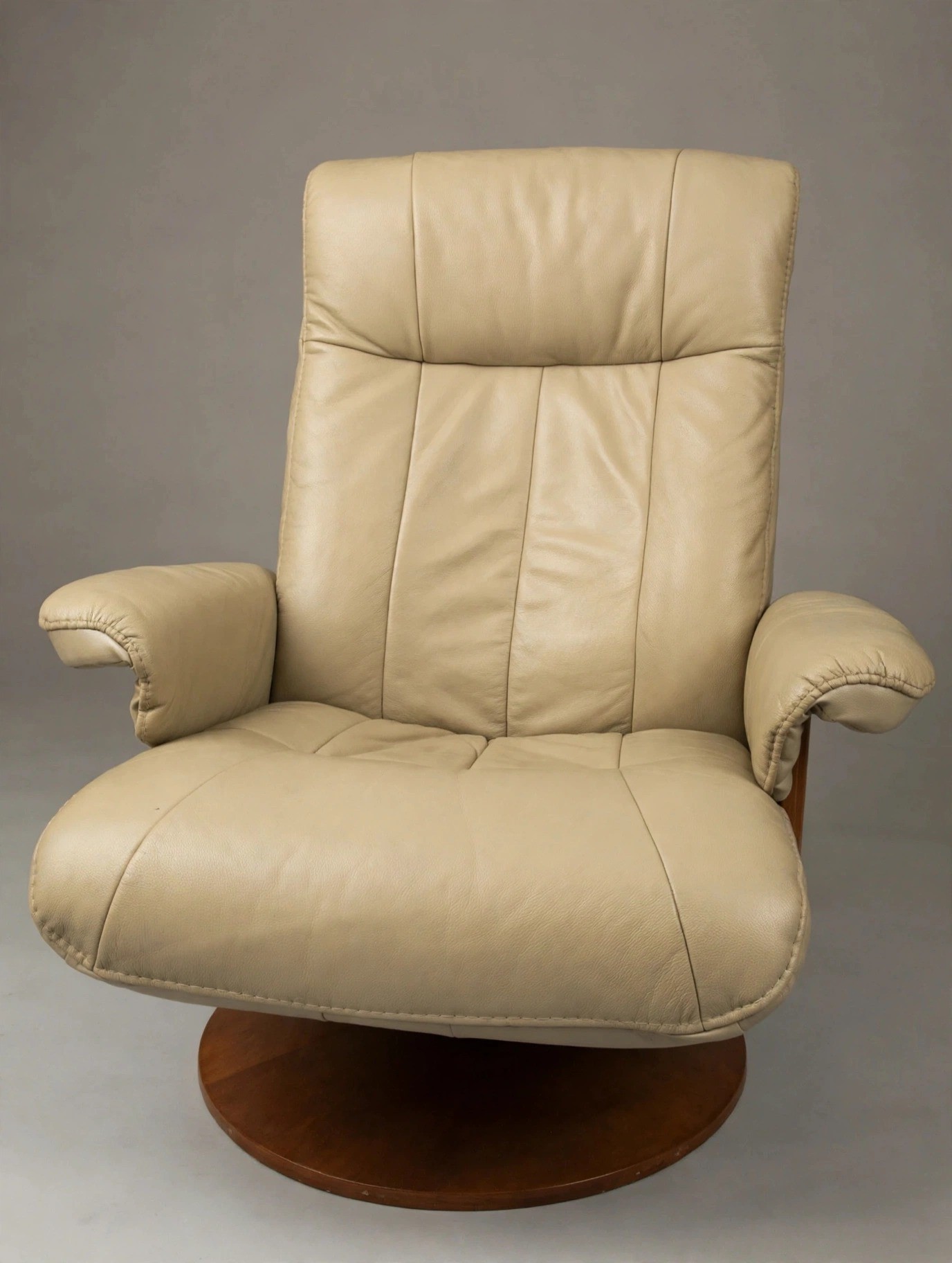 Tan Leather Recliner with Ottoman - photo 2