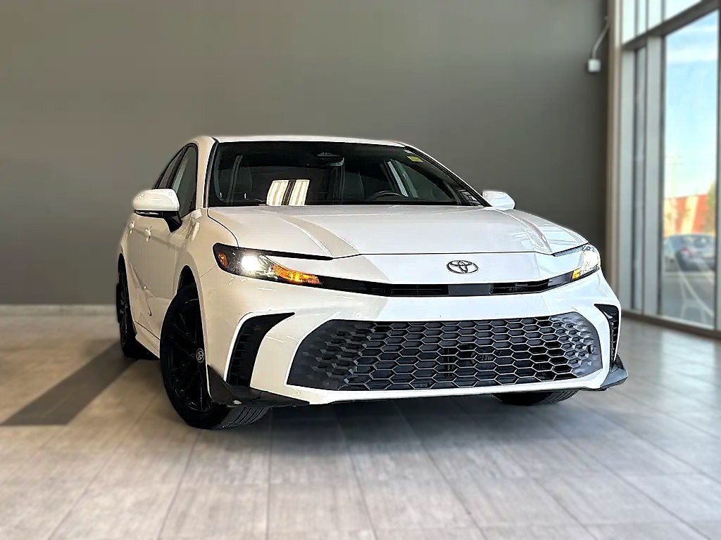 2025 Toyota Camry SE Upgrade AWD