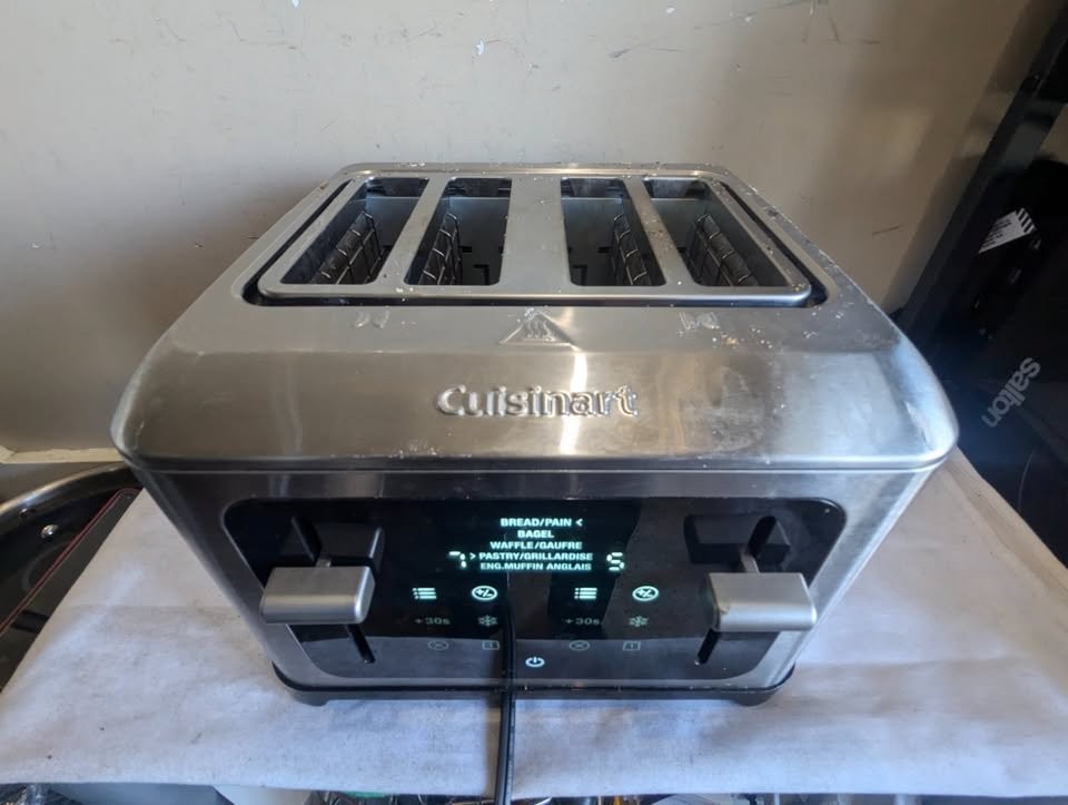 Cuisinart 4-Slice Touchscreen Toaster with Self Adjusting Slots - photo 3