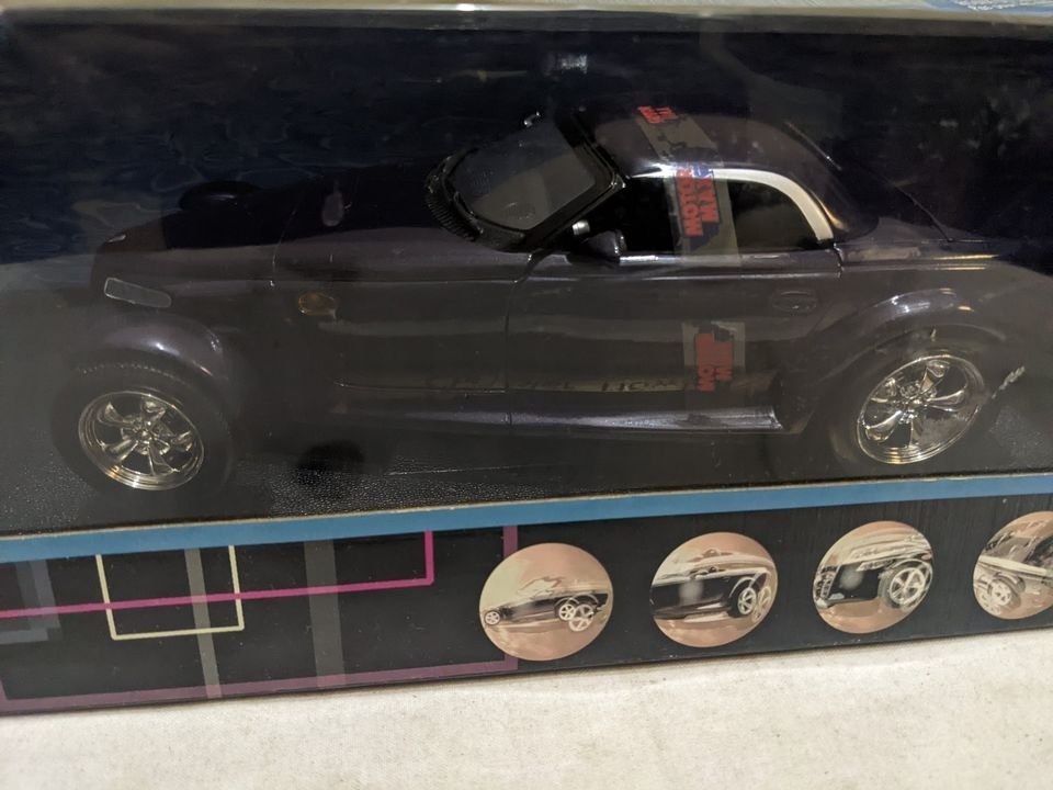 Motormax 1/18 Scale Diecast - 73118 Chrysler Howler Metallic - photo 2