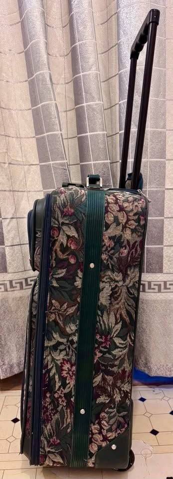Atlantic Floral Pattern Rolling Luggage - photo 3