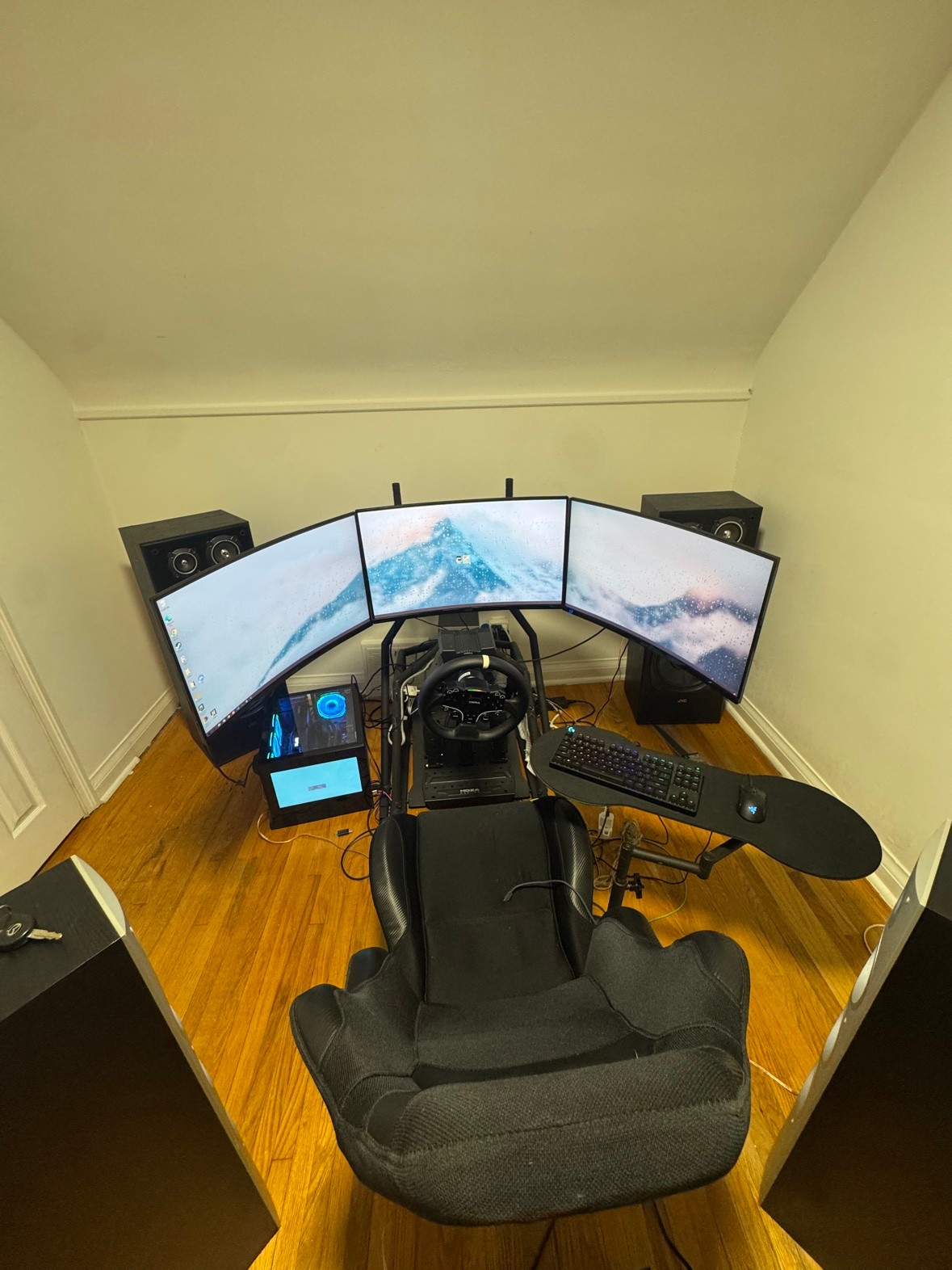 Sim Racing + Gaming Setup - 7800X3D, RX 9060 XT, Triple 180Hz