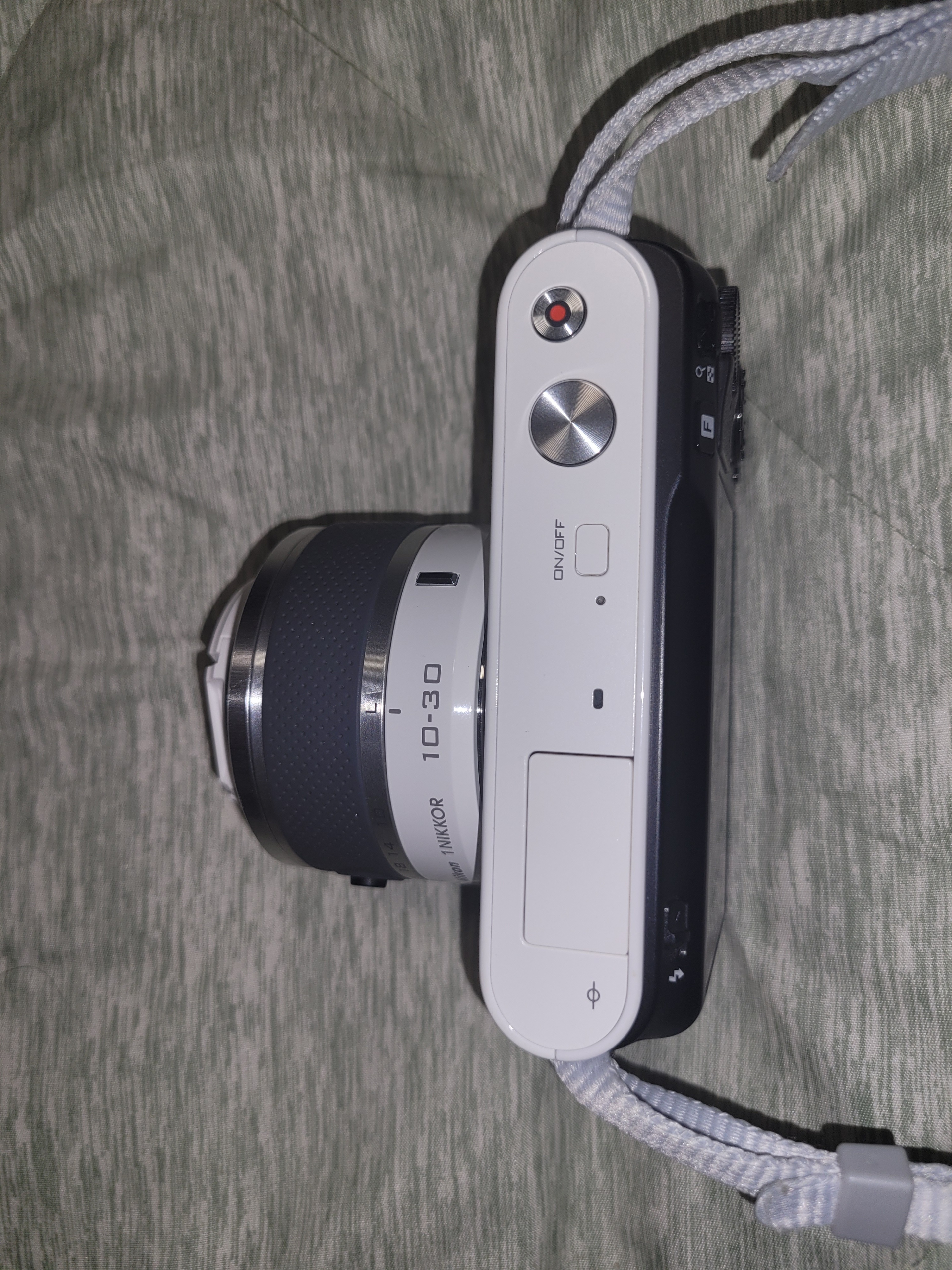 Nikon 1 J1 Camera Body - photo 5