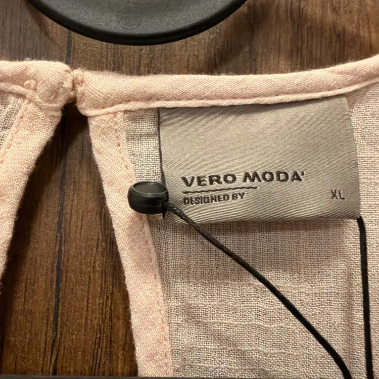 VERO MODA Embroidered Sleeveless Blouse — Peach XL, New Tags - photo 2