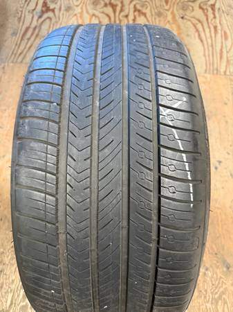 1 X single 275/35/21 Michelin Pilot Sport AS4 TO with 60% tread