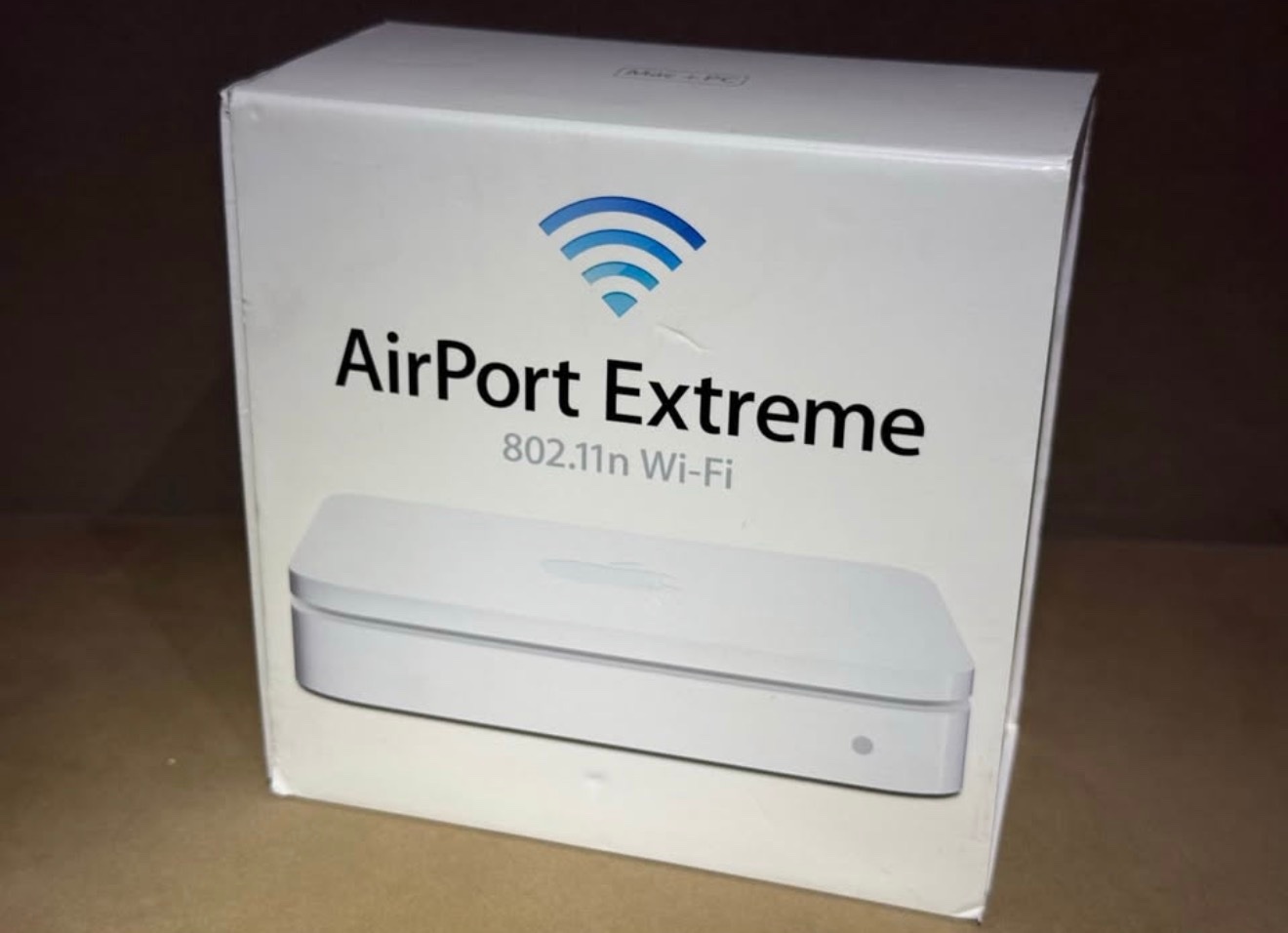 Apple AirPort Extreme 802.11n Router (A1408) - photo 3