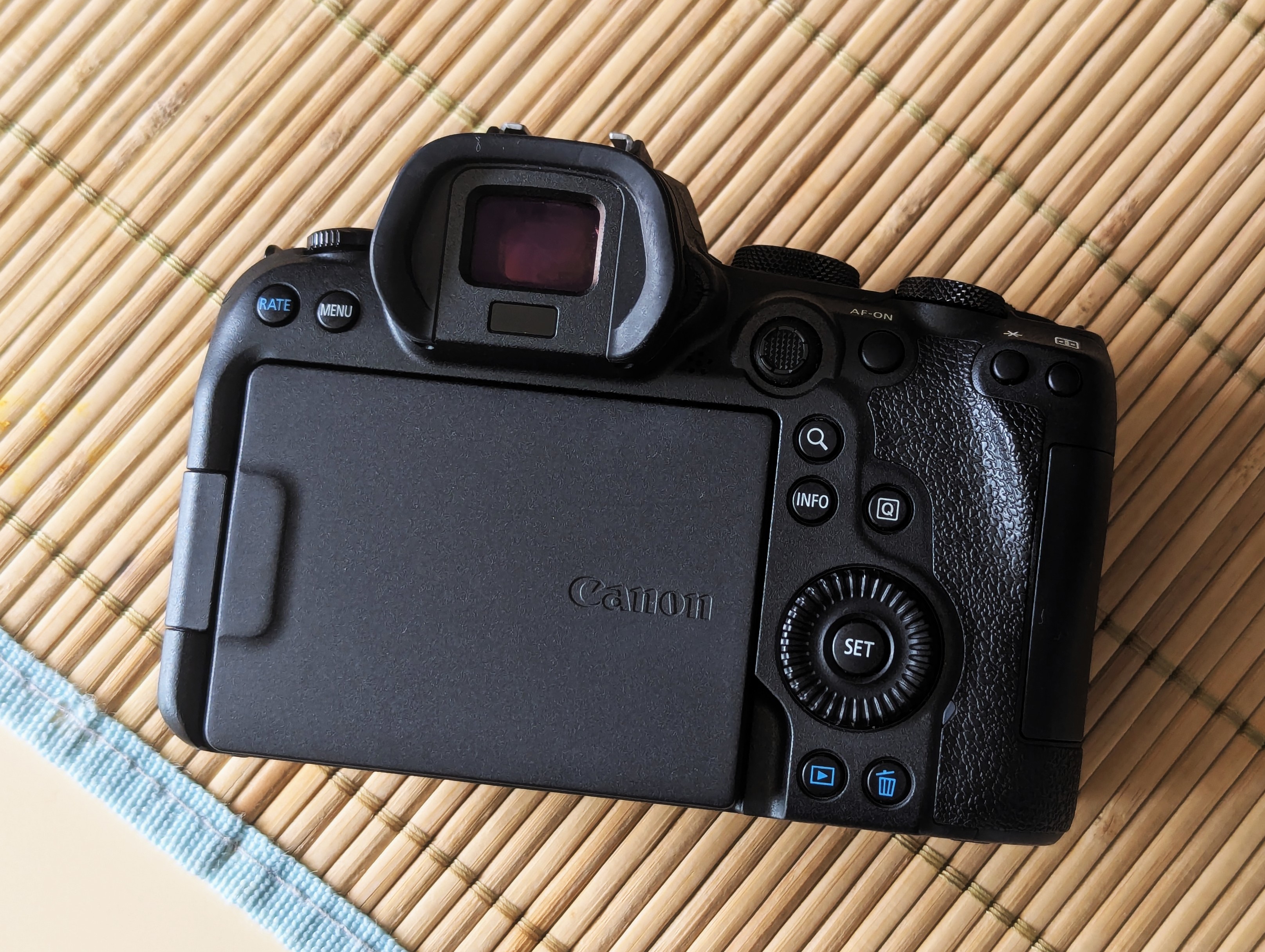Canon EOS R6 BODY ONLY - photo 4