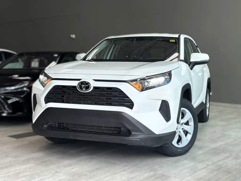 2025 Toyota RAV4 - photo 3