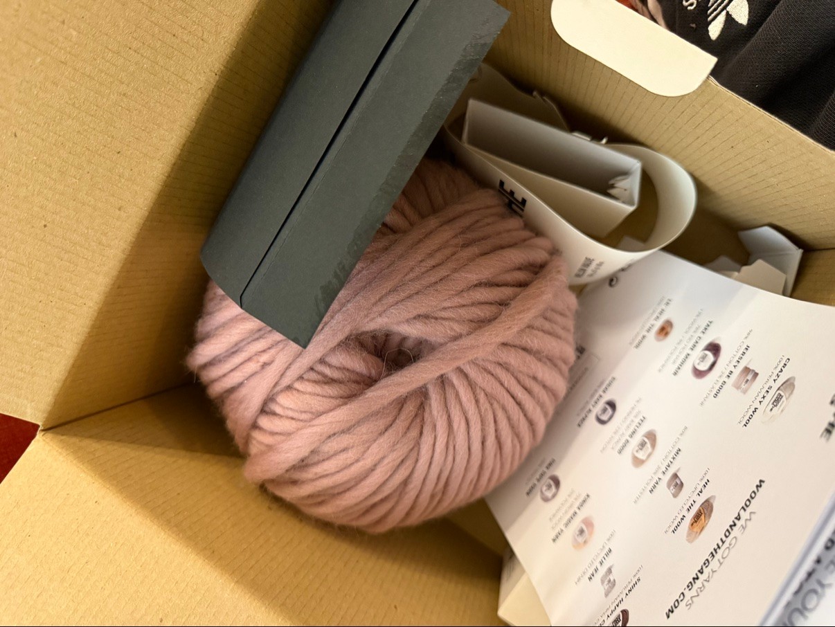 Wool and the Gang Snood Operator Kit – Pink (Beginner)