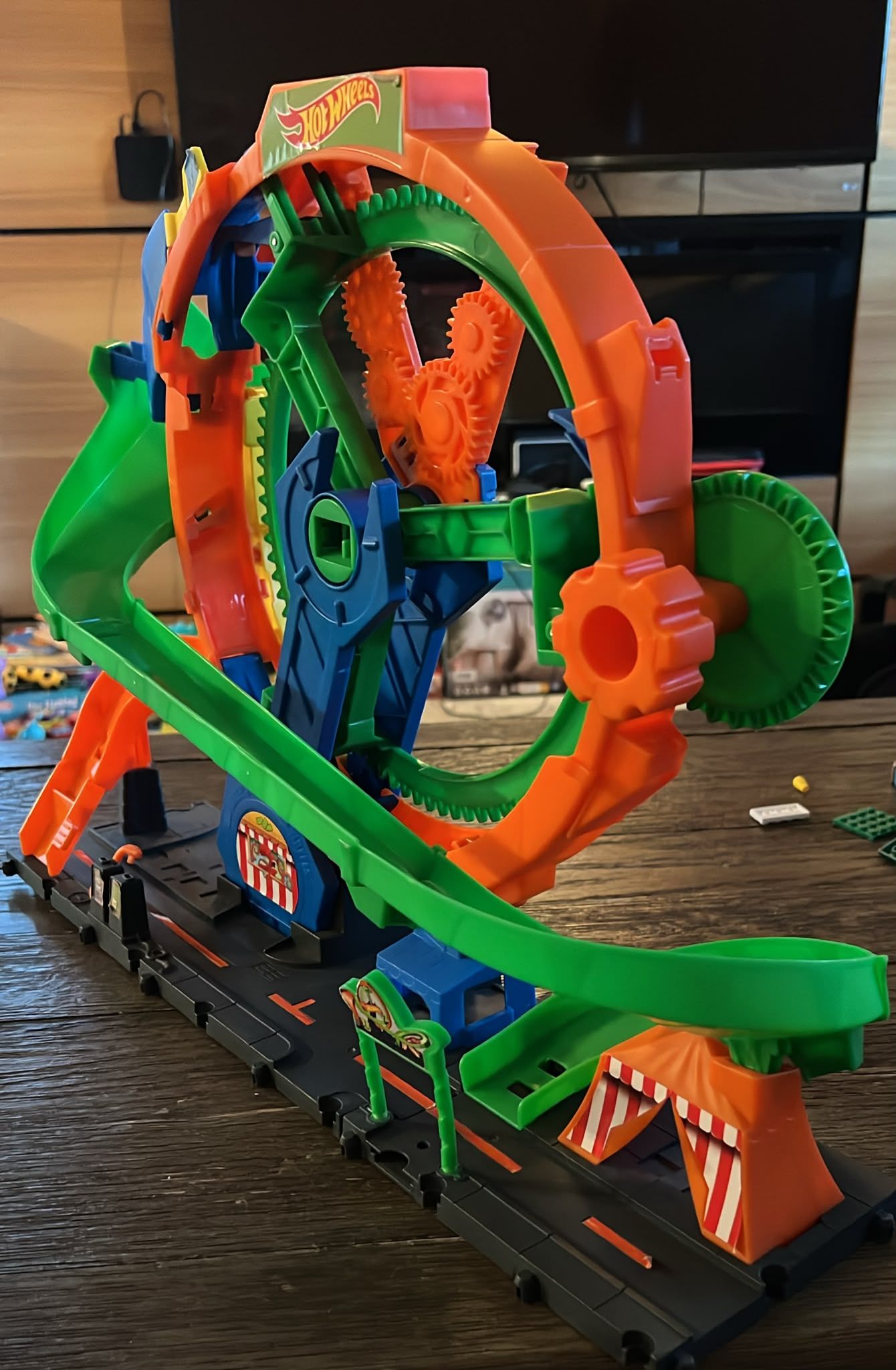 Hot Wheels Ferris Wheel Stunt Set - photo 2