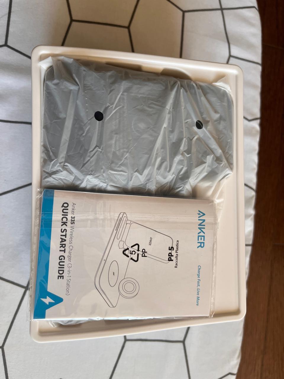 Anker 335 Wireless Charger (3-in-1 Station) - photo 3