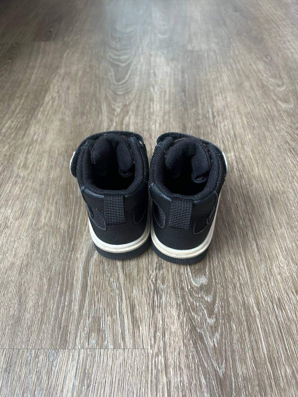 H&M Todler shoes boots size 6 - photo 2