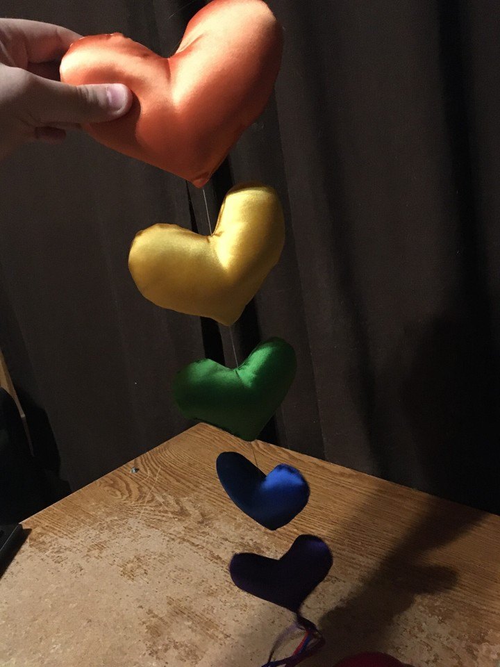 DAKIN RAINBOW STRING OF 6 HEARTS PLUSH 1980 - photo 5