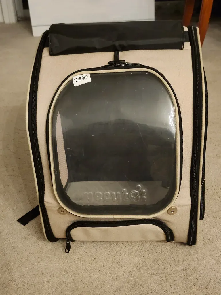 Pecute Expandable Bubble Pet Backpack Carrier_ NEW