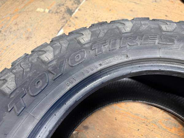 1 X single 305/55/20 LT 125/122Q Toyo Open country AT III Load F - photo 5
