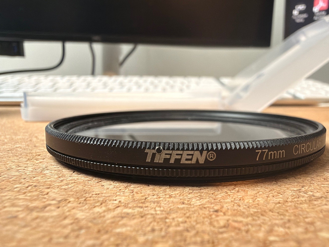 Tiffen 77mm Circular Polarizer Filter with Case - photo 4