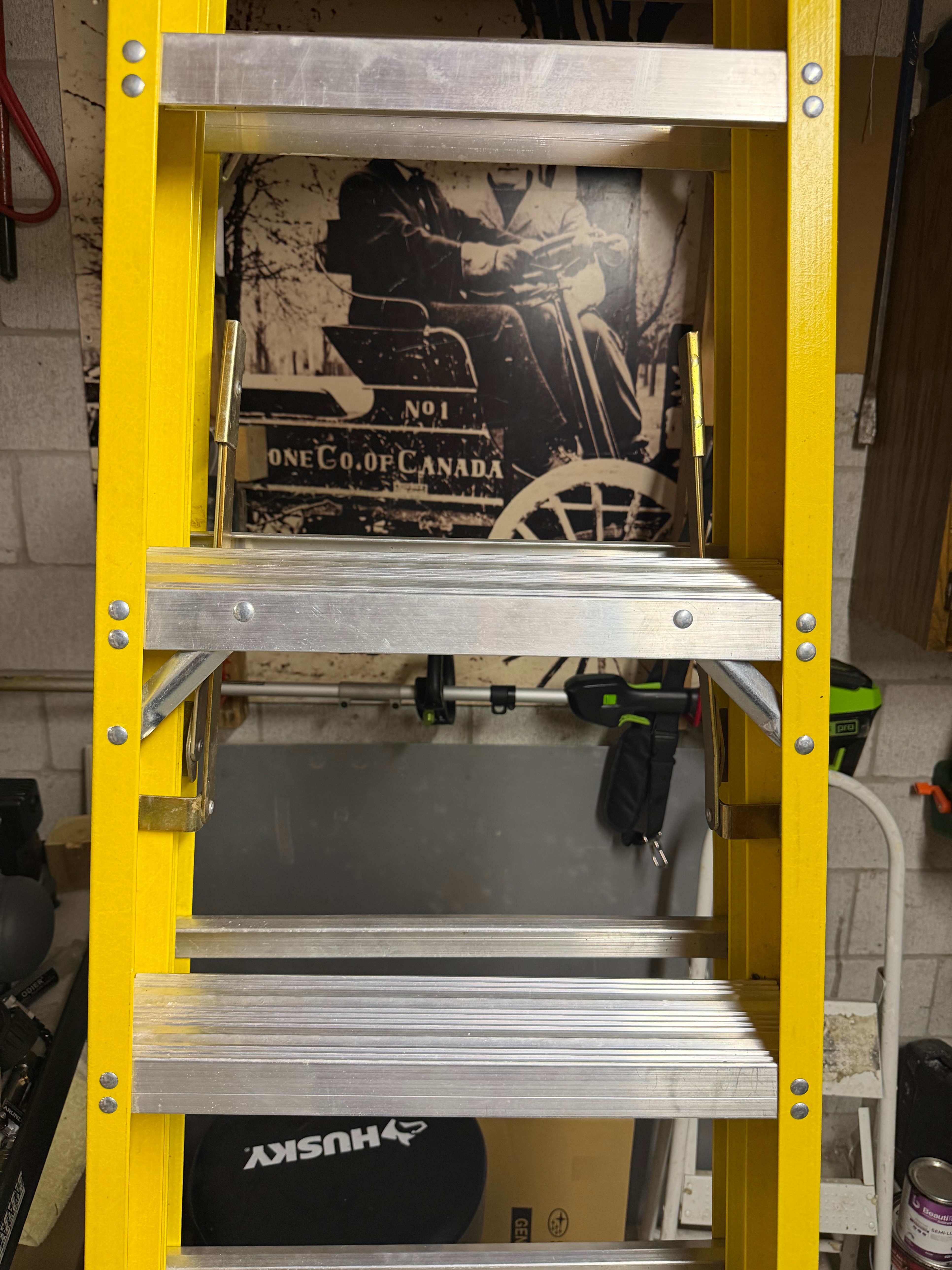 8 ft Step Ladder - photo 4