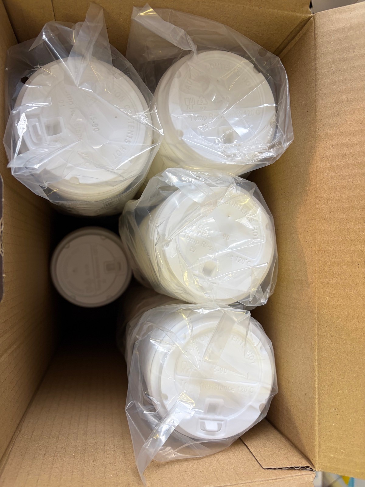 Café Express 12 oz Cups & Lids – 100 Sealed + Extras - photo 2