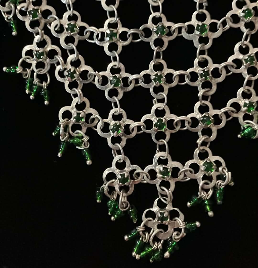 Necklace Silver Tone Lattice Bib and Matching Dangling Earrings - photo 2