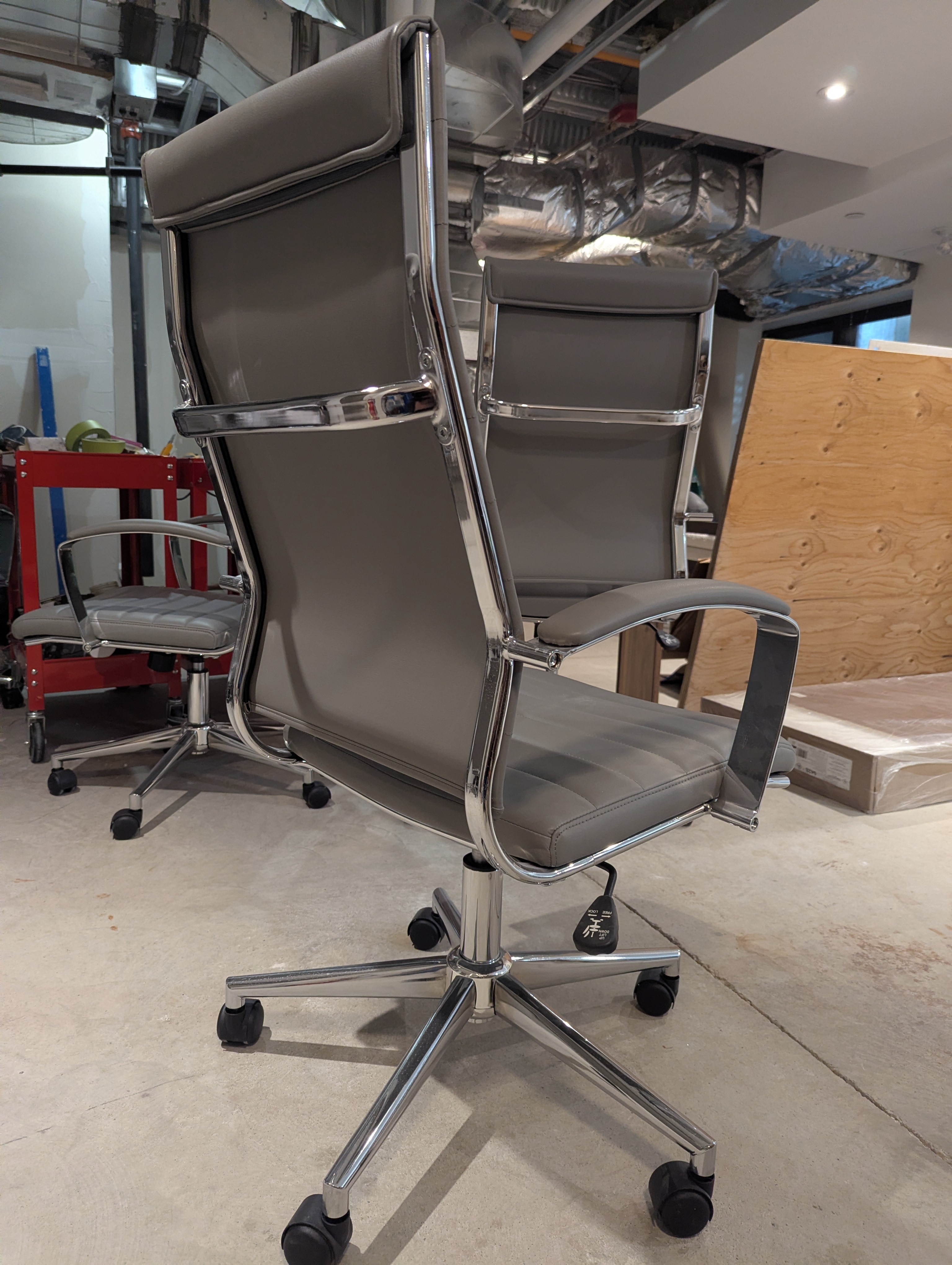 Brand New- High-Back Executive Swivel Office Desk Chair - photo 2