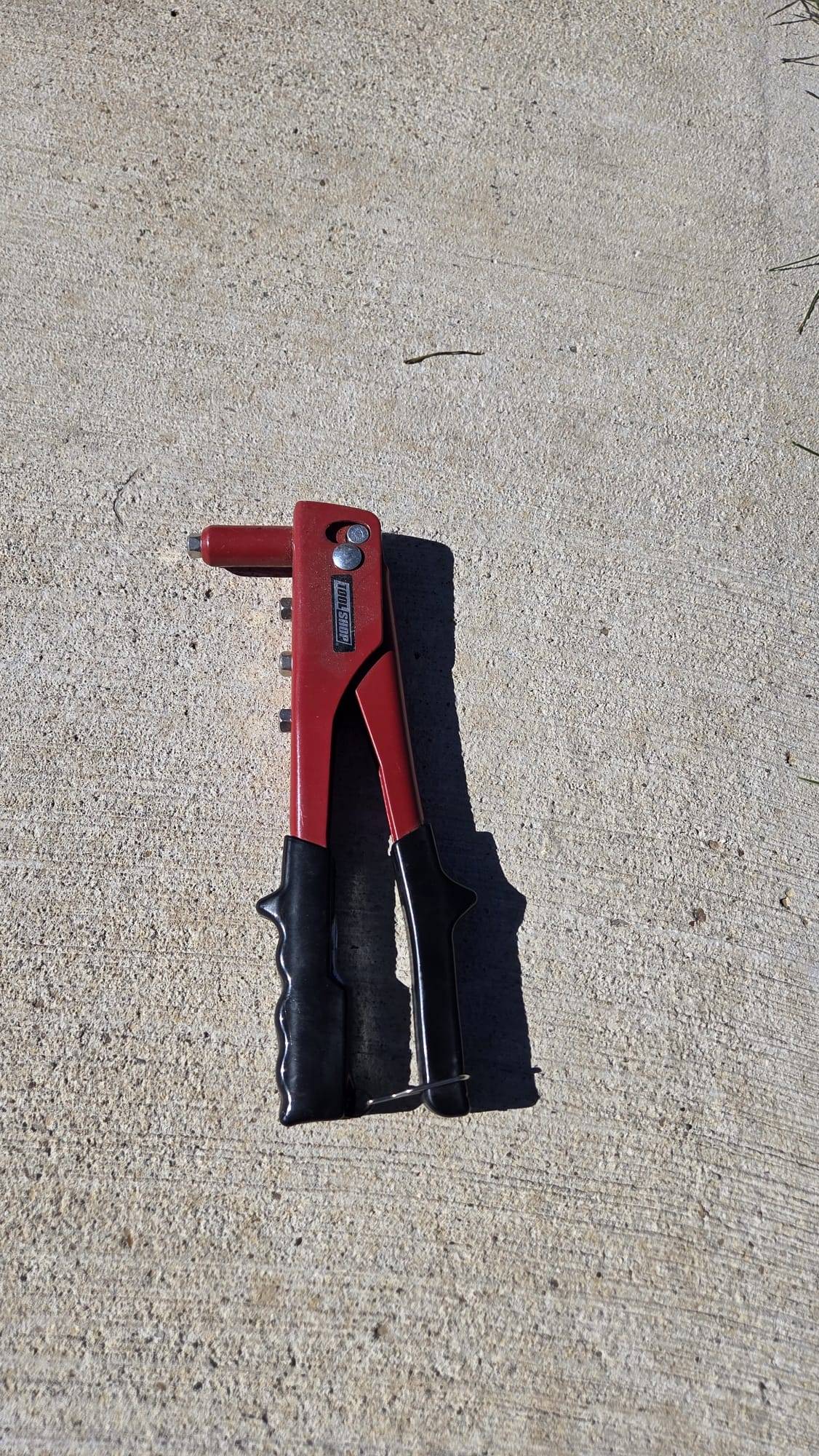 Tool Shop Rivet Gun