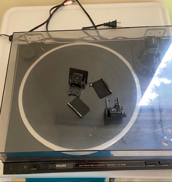 Philips PU300B Turntable - Belt Drive / Semi-Automatic for Parts - photo 2