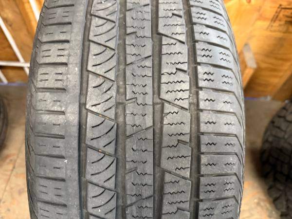 PAIR of 245/60/18 Continental cross contact LX Sport with 60% - photo 2
