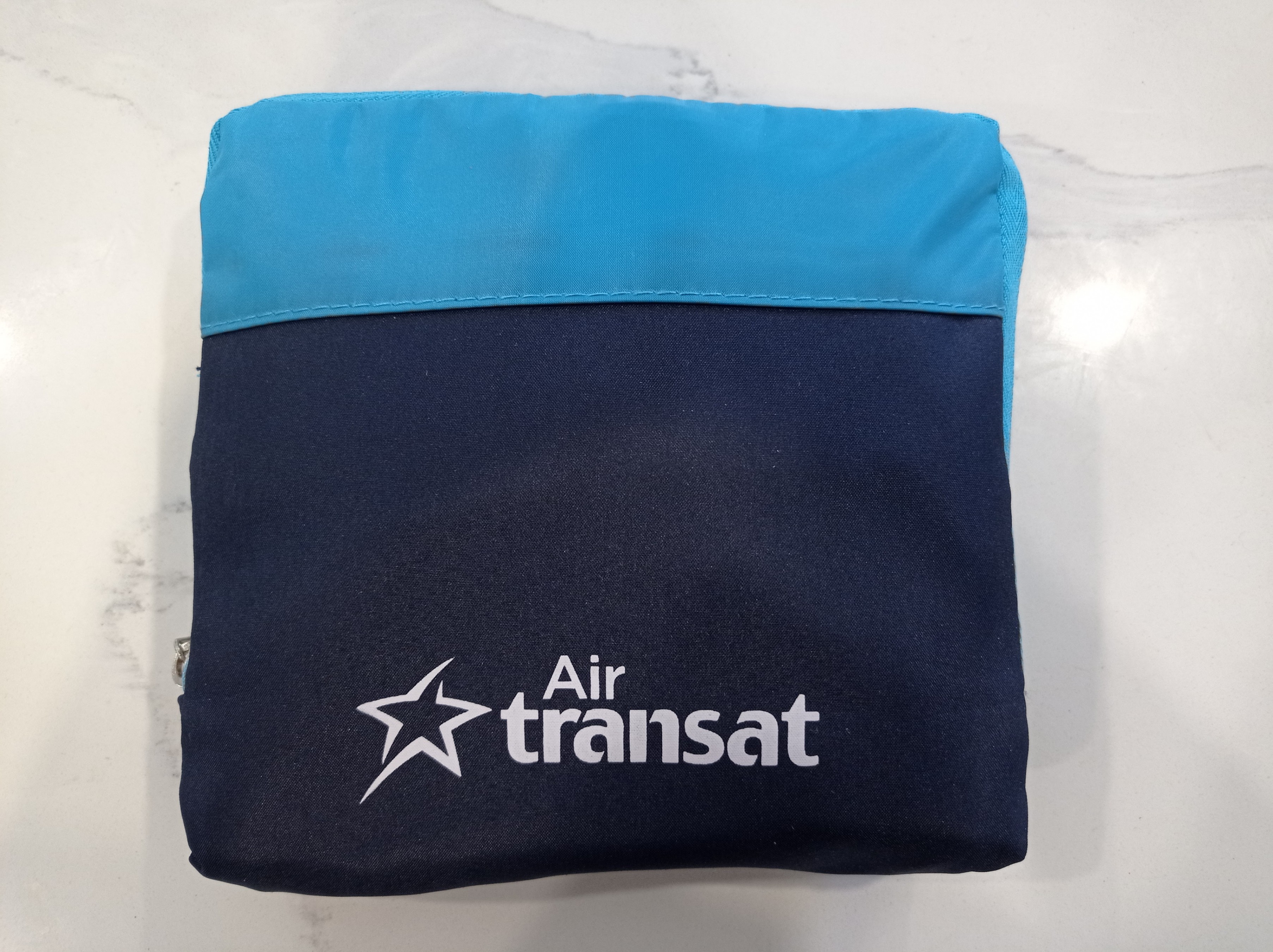 Brand New Air Transat Foldable Tote Bag with Zip Pouch - photo 3