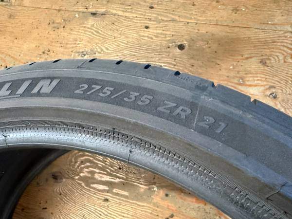 1 X single 275/35/21 Michelin Pilot Sport AS4 TO with 60% tread - photo 5