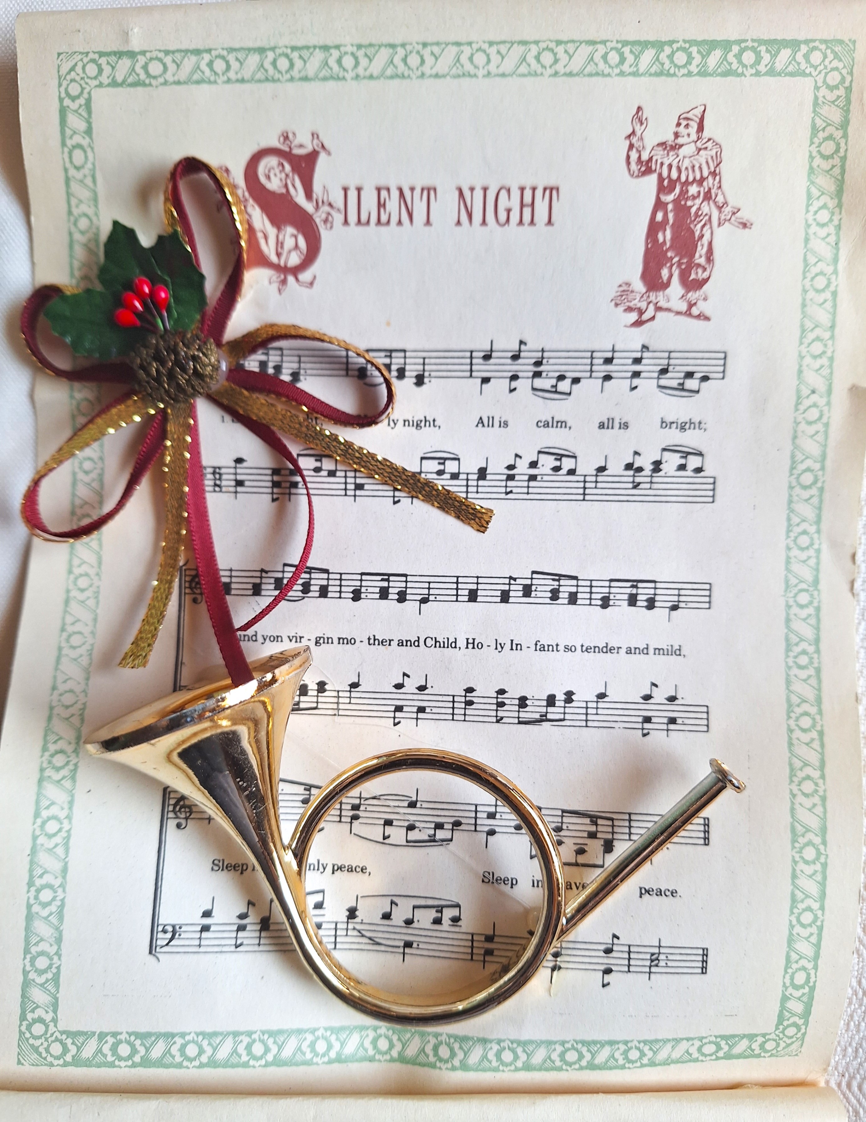 Lot of 2 Vtg 1970's Musical Scroll Xmas Ornaments Silent Night - photo 2